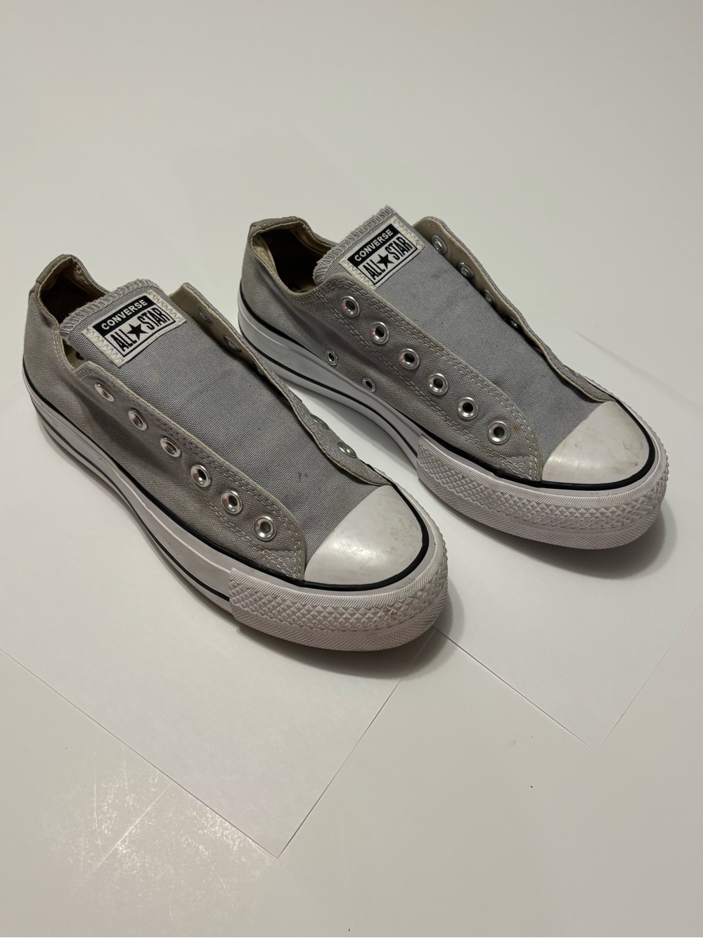 Converse Chuck Taylor All Star Low Top Sneakers Womens 7 Gray Canvas Shoes